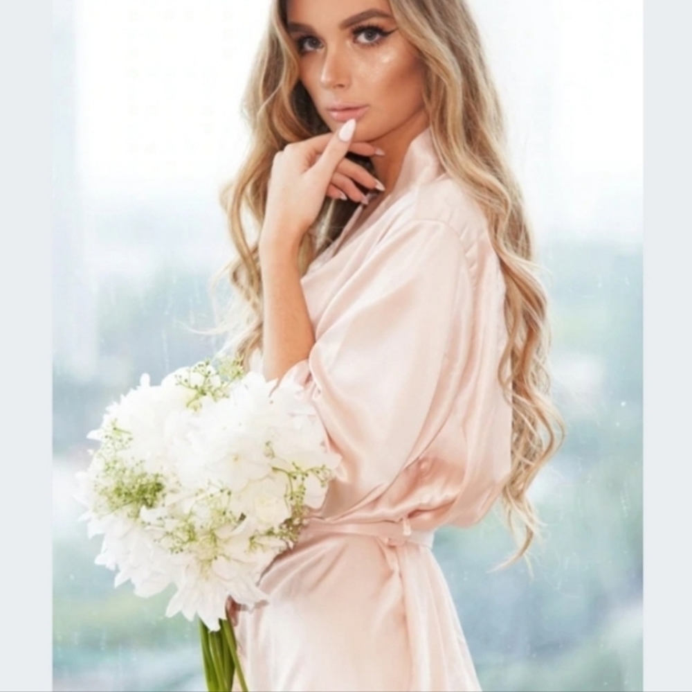 Set of 2 Blush Satin Silk Bridesmaid Robes